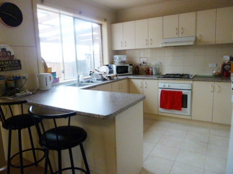 2/9 Quarry Road, Langwarrin VIC 3910