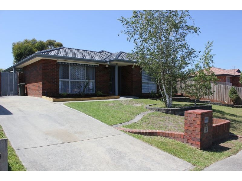 4 Earnshaw Drive, Carrum Downs VIC 3201