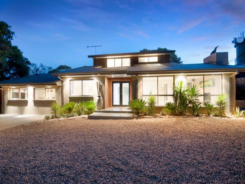 66 Mountain View Road, Mount Eliza VIC 3930