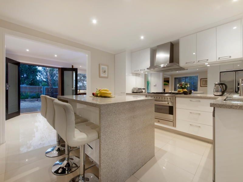 66 Mountain View Road, Mount Eliza VIC 3930