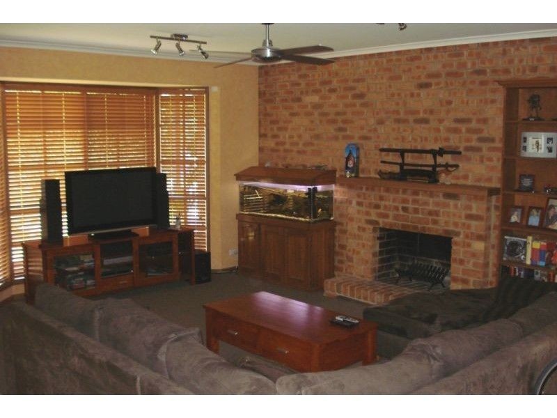 16 Bayport Drive, Langwarrin VIC 3910