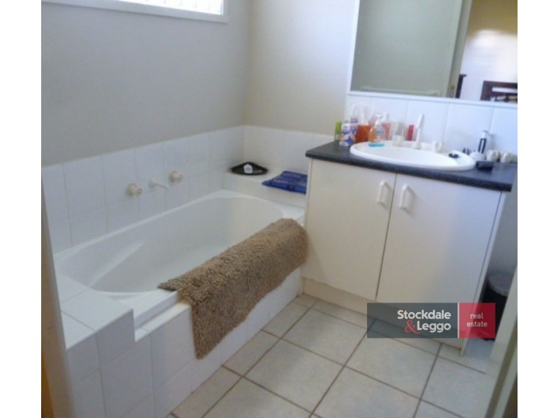 5/3-5 KNOTT COURT, Langwarrin VIC 3910