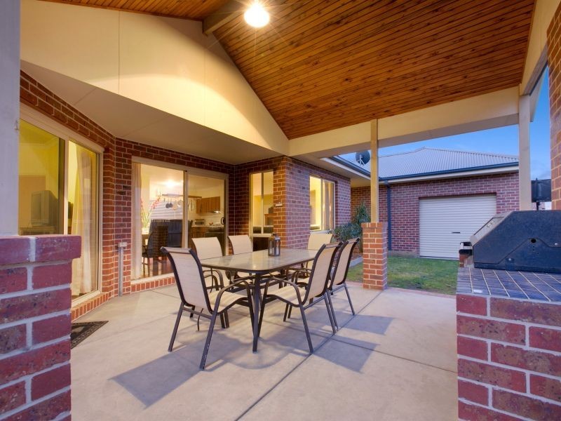 41 Apple Berry Avenue, Langwarrin VIC 3910