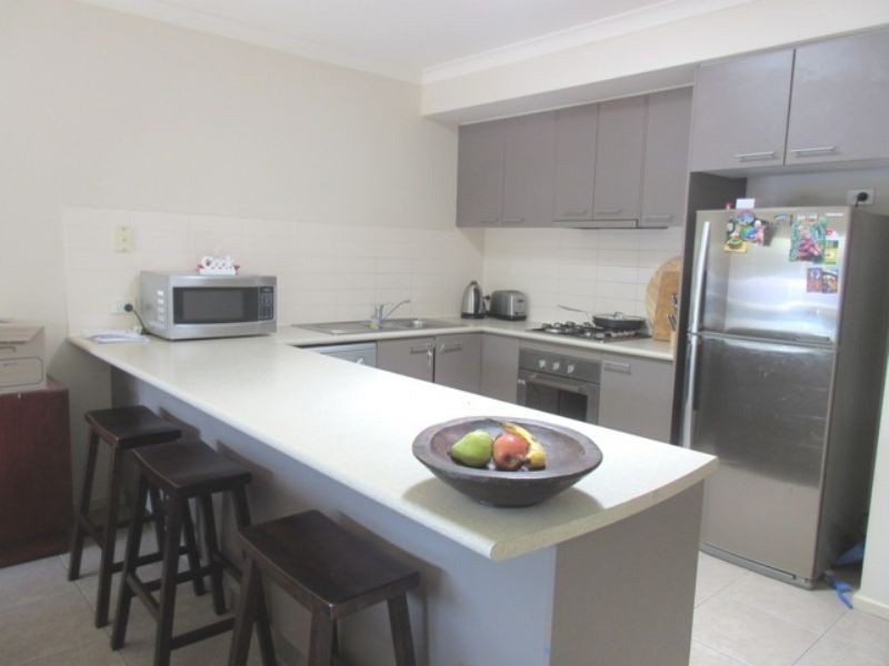 2/15 Larch Street, Langwarrin VIC 3910