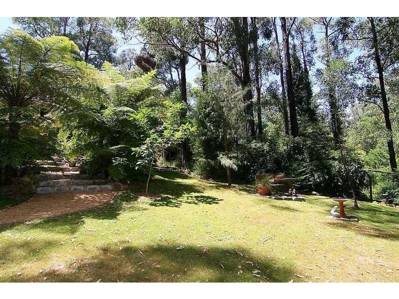 45 Caroline Avenue, Cockatoo VIC 3781
