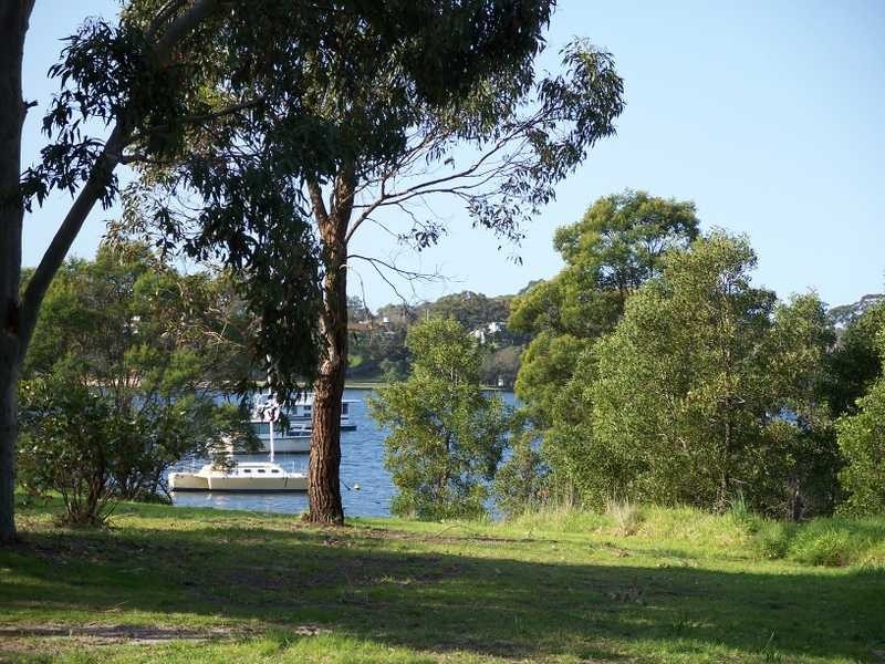 35 Lakeshore Drive, Newlands Arm VIC 3875