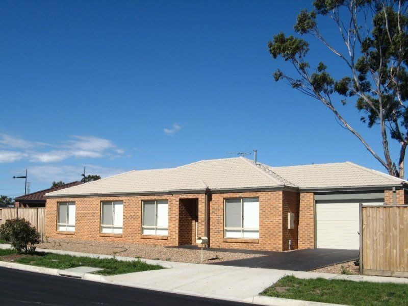 11 Lanata Street, South Morang VIC 3752