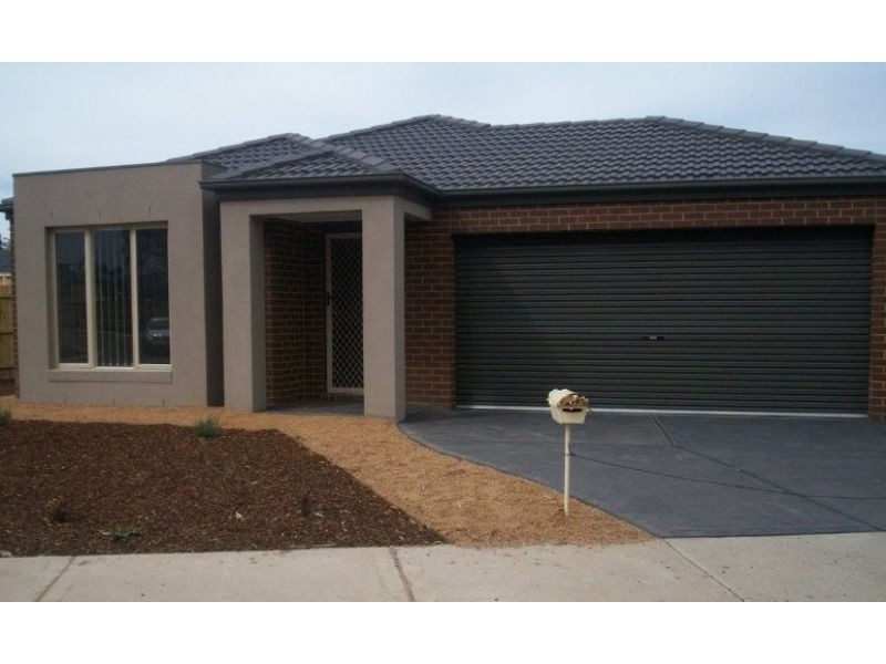 11 Harmony Drive, South Morang VIC 3752