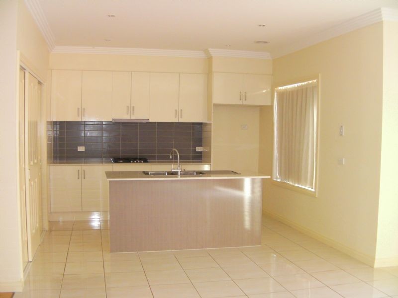 3/20 Leonie Close, South Morang VIC 3752