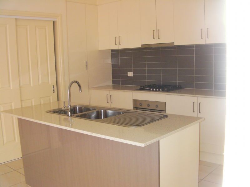 3/20 Leonie Close, South Morang VIC 3752