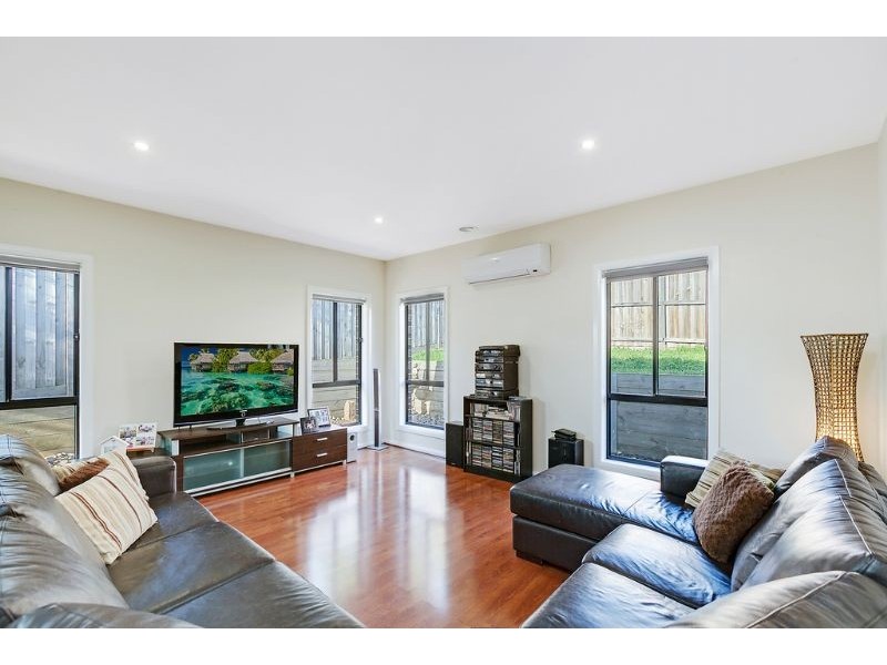 12 Bear Crescent,, Doreen VIC 3754