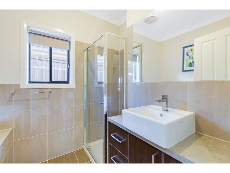 12 Bear Crescent,, Doreen VIC 3754