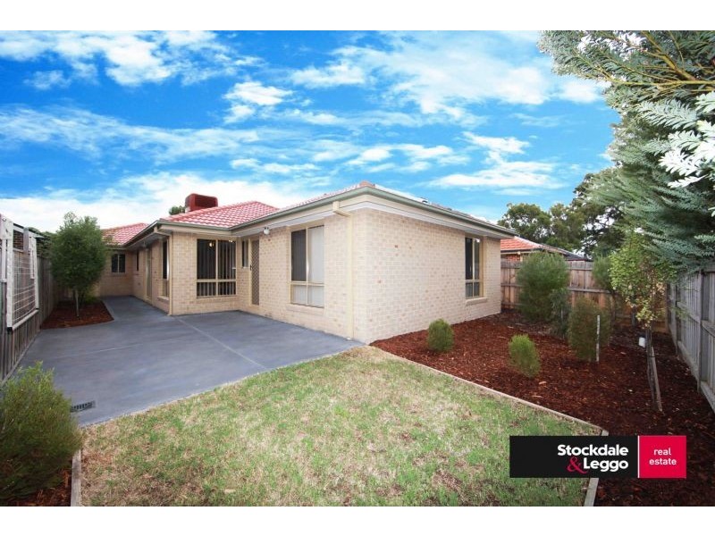 10 Jindabyne Avenue, South Morang VIC 3752