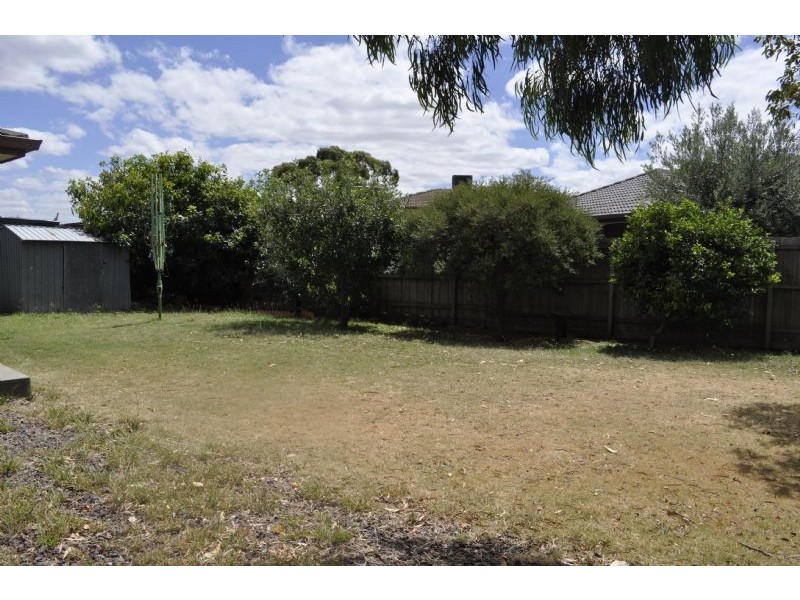 16 Christie Avenue, Mill Park VIC 3082
