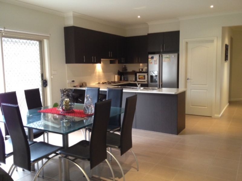 21 Songbird Crescent, South Morang VIC 3752