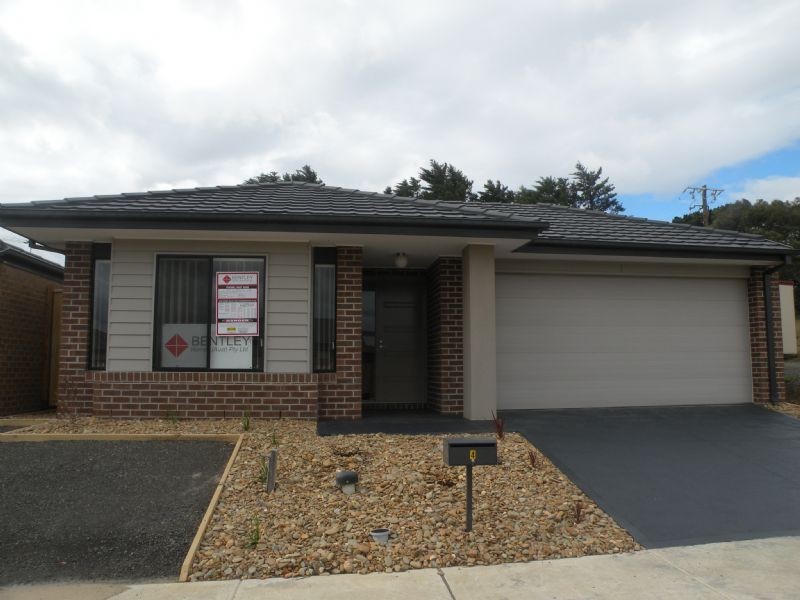 4 Altitude Drive, Doreen VIC 3754