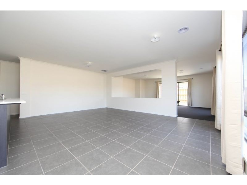 6 Mango Crescent, Mernda VIC 3754