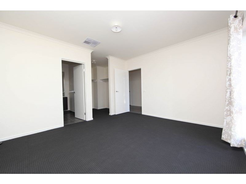 6 Mango Crescent, Mernda VIC 3754