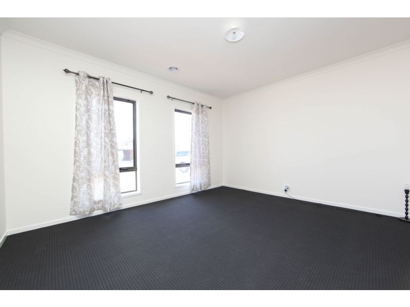 6 Mango Crescent, Mernda VIC 3754