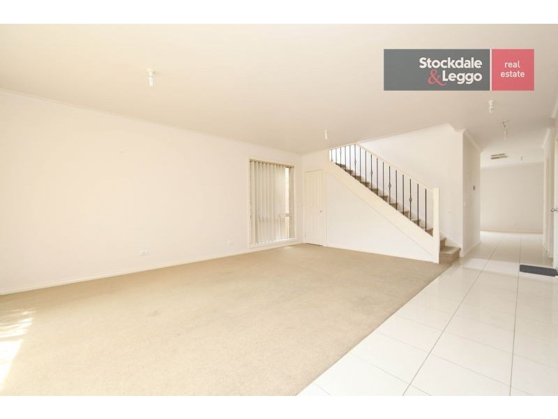 34 Lazar Grove, South Morang VIC 3752