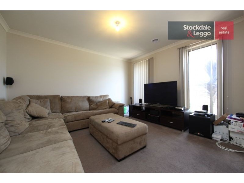 18 Jenolan Way, South Morang VIC 3752