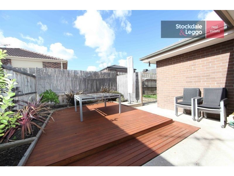 18 Jenolan Way, South Morang VIC 3752