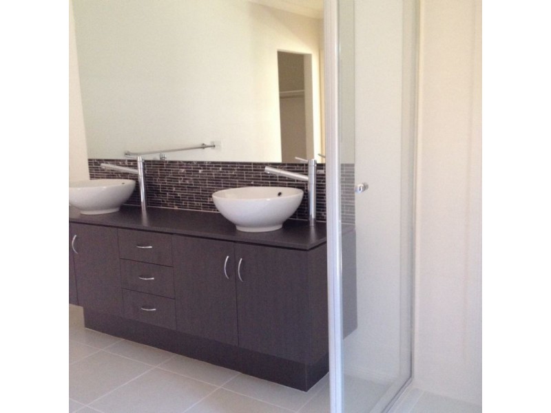 35 Harriers Street, Mernda VIC 3754