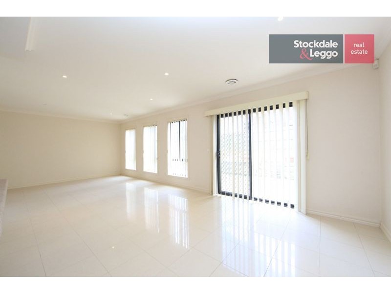 193 The Lakes boulevard, South Morang VIC 3752