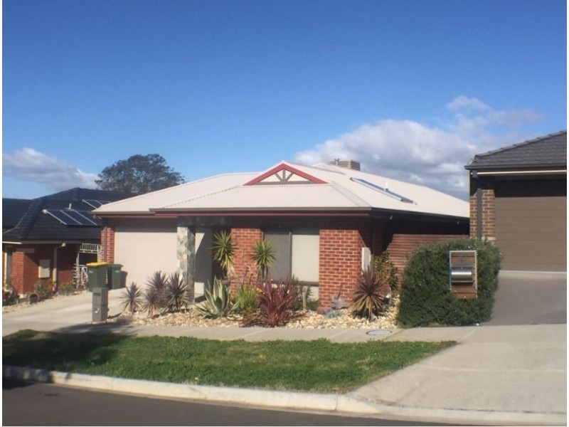 15 Tooradin Crescent, Doreen VIC 3754