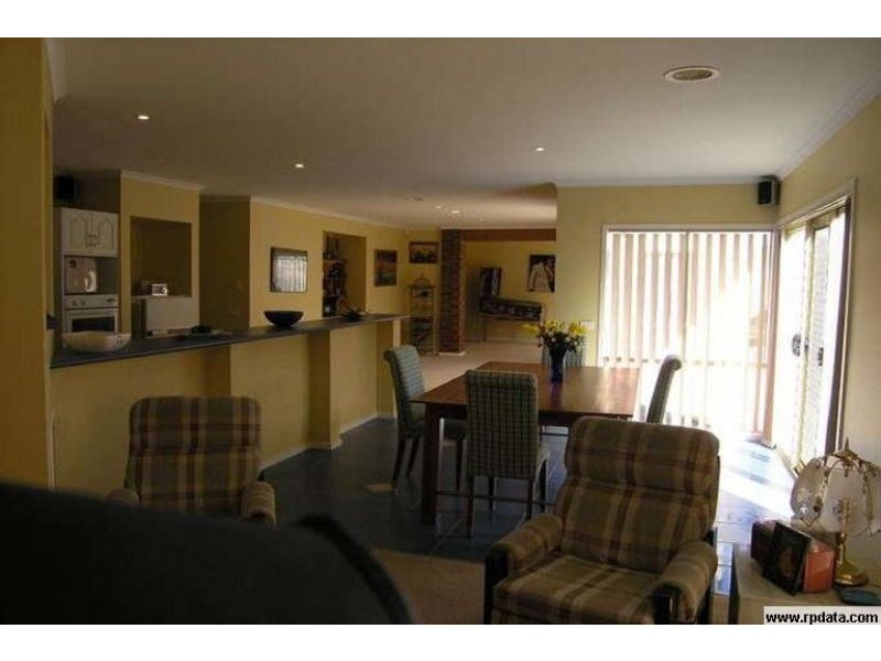 39 Highview Drive, South Morang VIC 3752