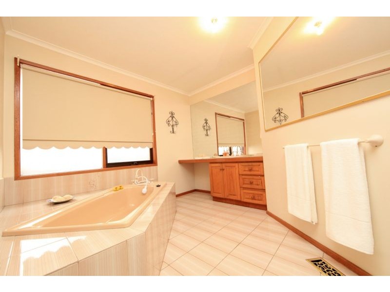 Mill Park VIC 3082