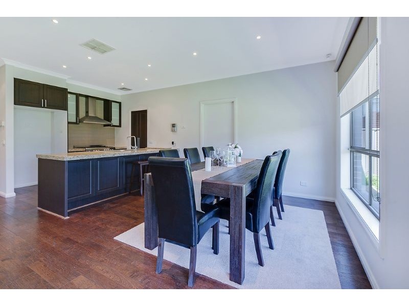 42 Panton Gap Drive, South Morang VIC 3752