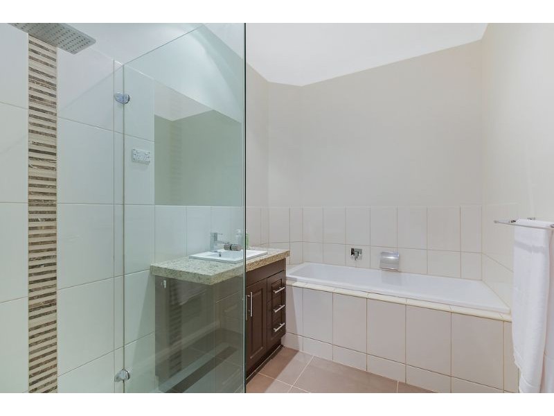 42 Panton Gap Drive, South Morang VIC 3752