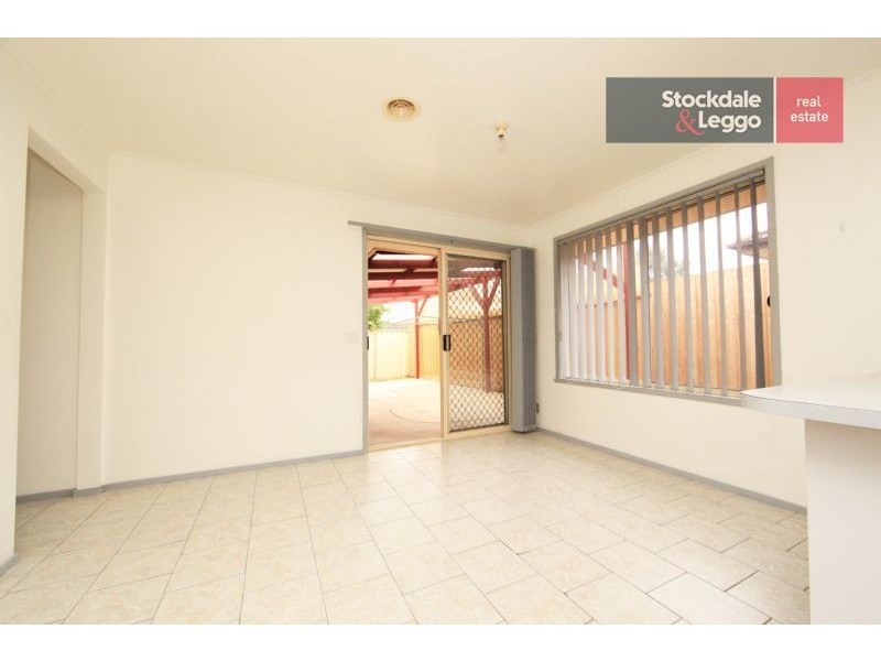 2/40 Dickens Street, Lalor VIC 3075