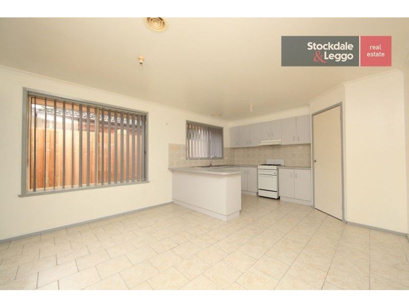 2/40 Dickens Street, Lalor VIC 3075
