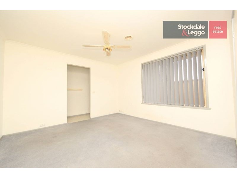 2/40 Dickens Street, Lalor VIC 3075