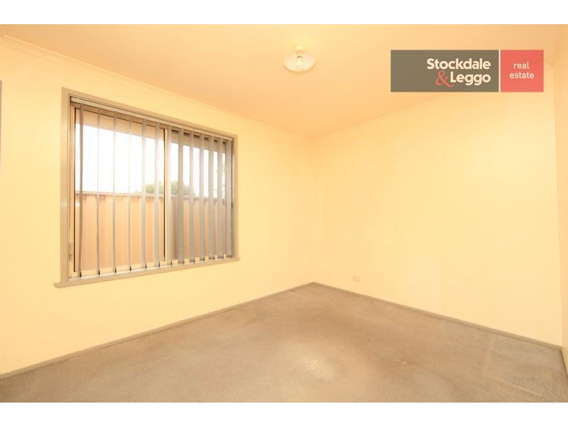 2/40 Dickens Street, Lalor VIC 3075