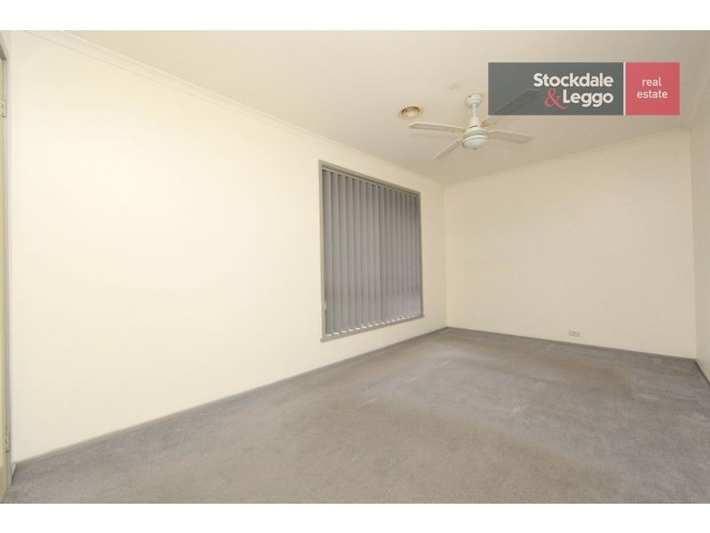 2/40 Dickens Street, Lalor VIC 3075