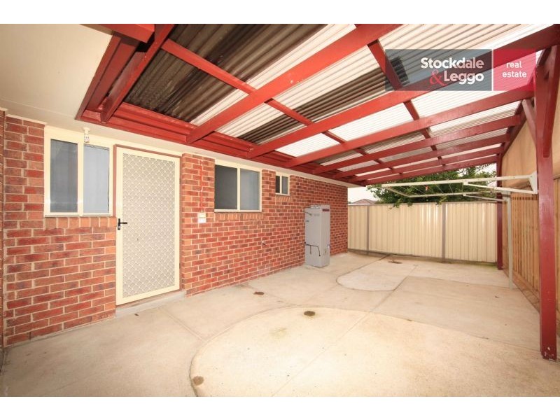 2/40 Dickens Street, Lalor VIC 3075