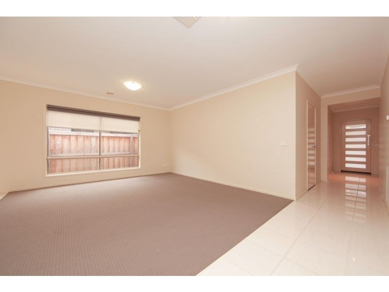 31 Songbird Crescent, South Morang VIC 3752