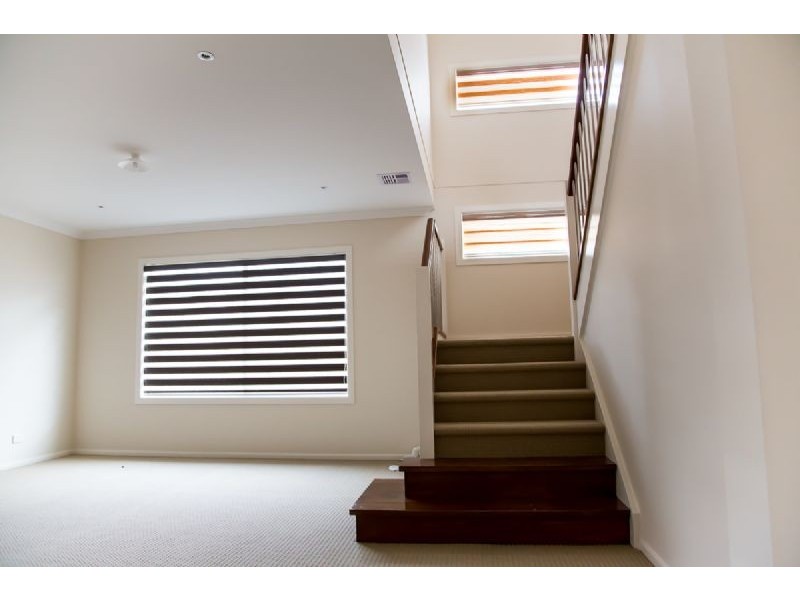 35 Blainey Crescent, Epping VIC 3076