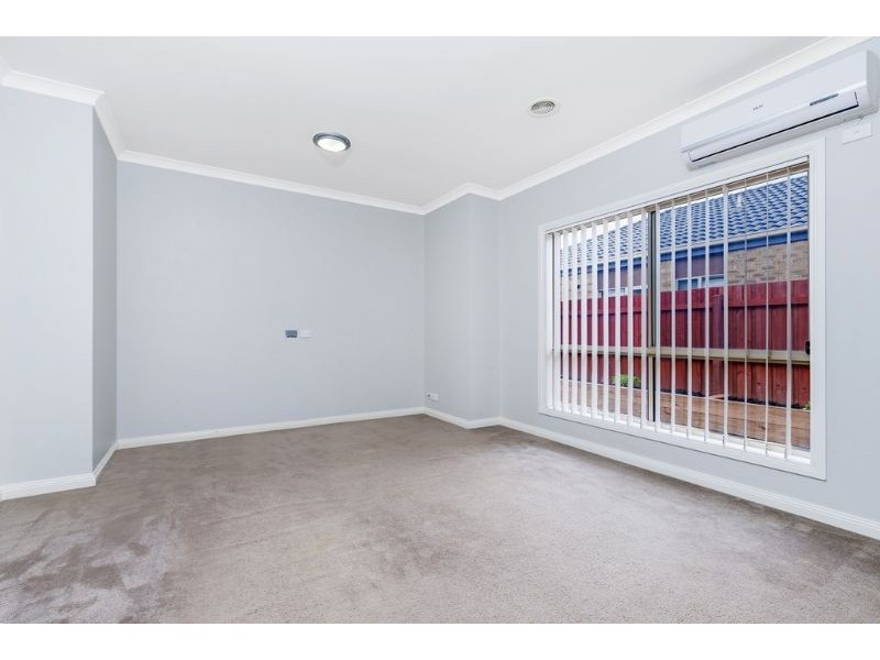 73 Vincent Drive, South Morang VIC 3752