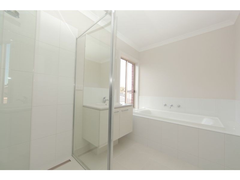 10 Jellis Avenue, South Morang VIC 3752