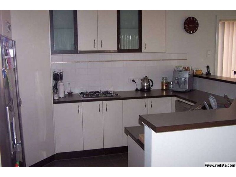 19 Hummingbird Place, South Morang VIC 3752