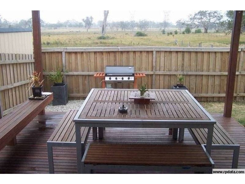 19 Hummingbird Place, South Morang VIC 3752