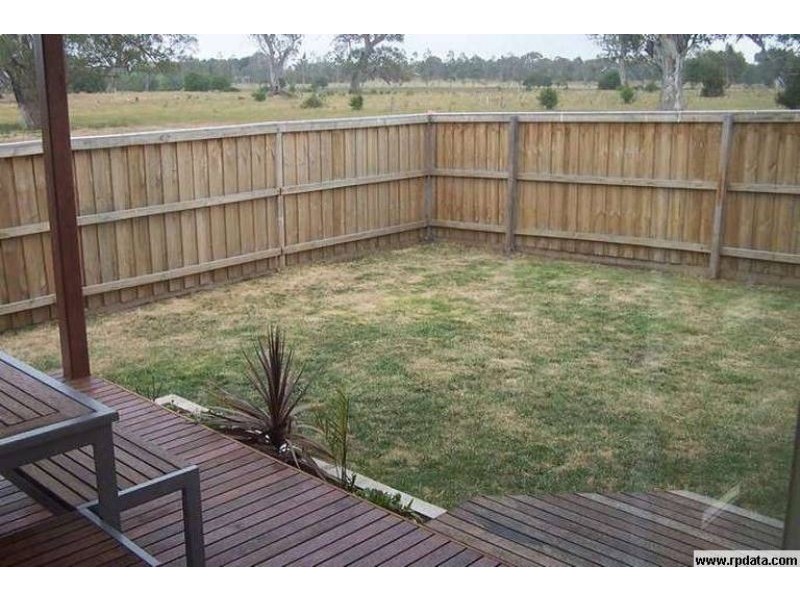 19 Hummingbird Place, South Morang VIC 3752