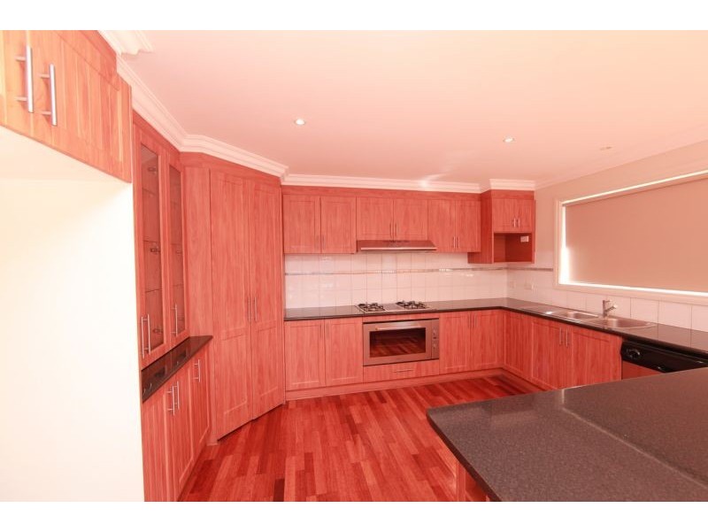 6 Lazar Grove, South Morang VIC 3752