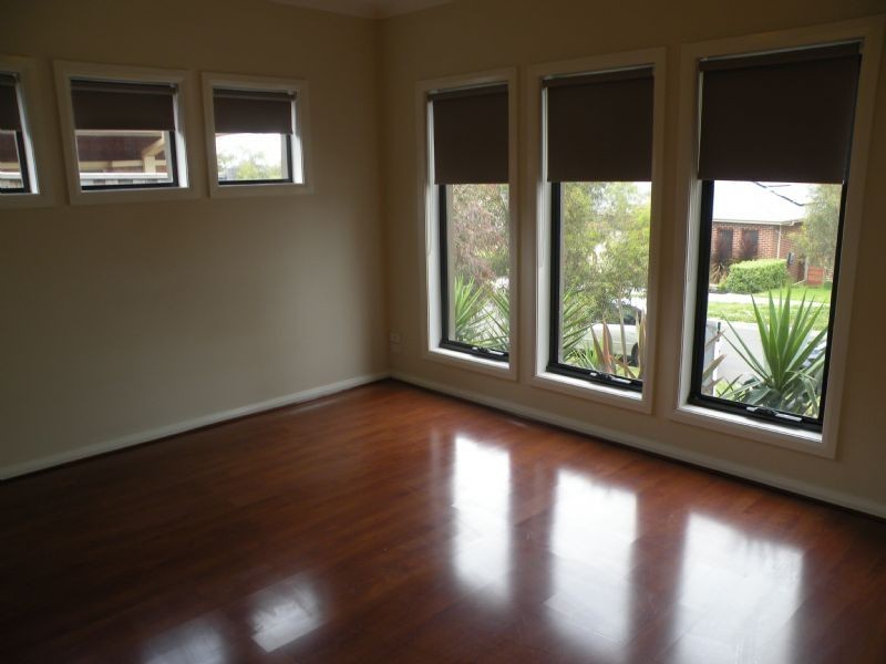 12 Bear Crescent, Doreen VIC 3754