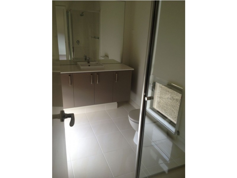 10 Grattan Street, South Morang VIC 3752