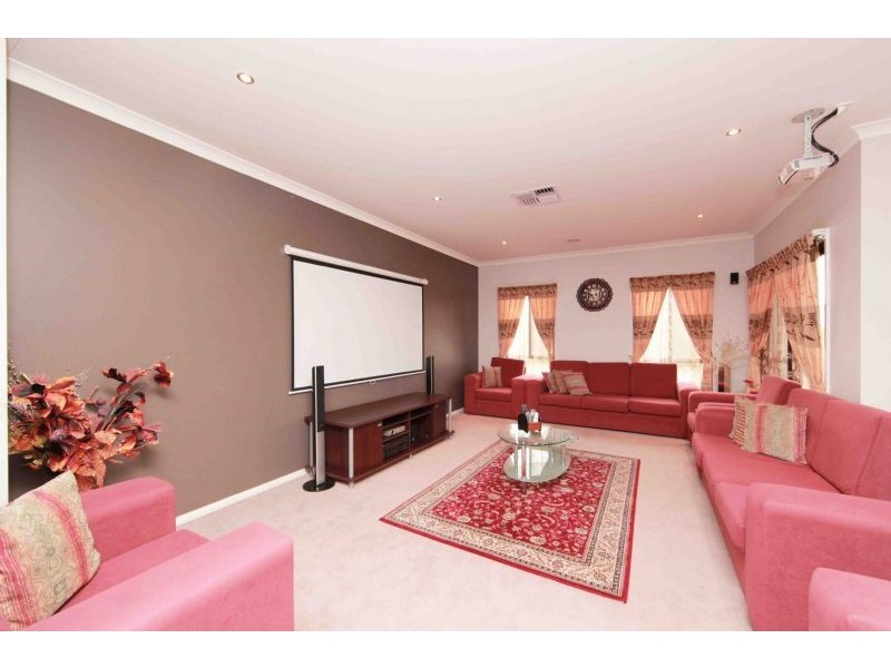 40 Le Page Run, South Morang VIC 3752